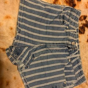 Stripped Shorts